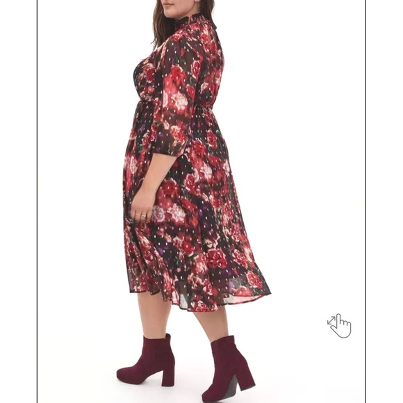 torrid Dresses & Skirts - Torrid Chiffon Dress Plus 1X Floral Print Mock Neck Smocked Waist Midi Burgundy